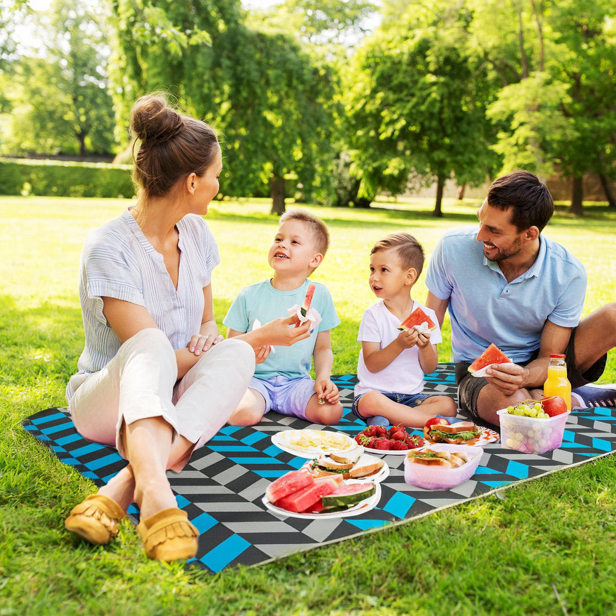 PICKNICKDECKE 200/200 cm - Blau/Grau, Textil (200/200cm) - Outtec