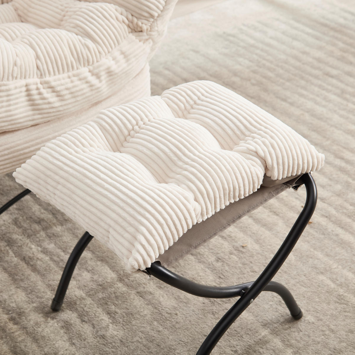 LOUNGESESSEL mit Hocker, Seitentasche Stahlgestell 69,9/64/95 cm Weiß - Weiß, Textil (69.9/95/64cm) - Redom