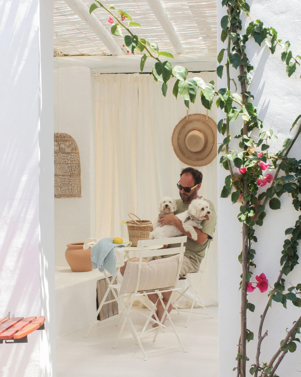 BISTRO SADA Kov Krémově bílá Fiori - bílá, kov - Beliani