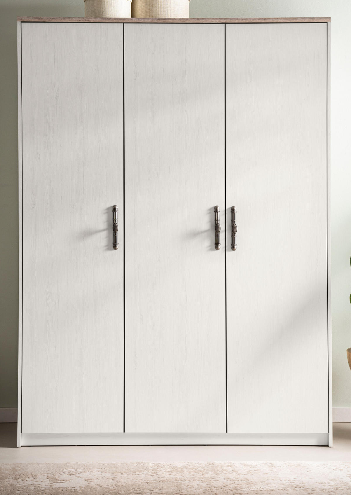 KLEIDERSCHRANK Pinie Landhaus, Drehtürenschrank 138 cm 3-türig mit Soft-Close - Silberfarben/Weiß, Holzwerkstoff/Metall (138/193/51cm) - Furn.Design