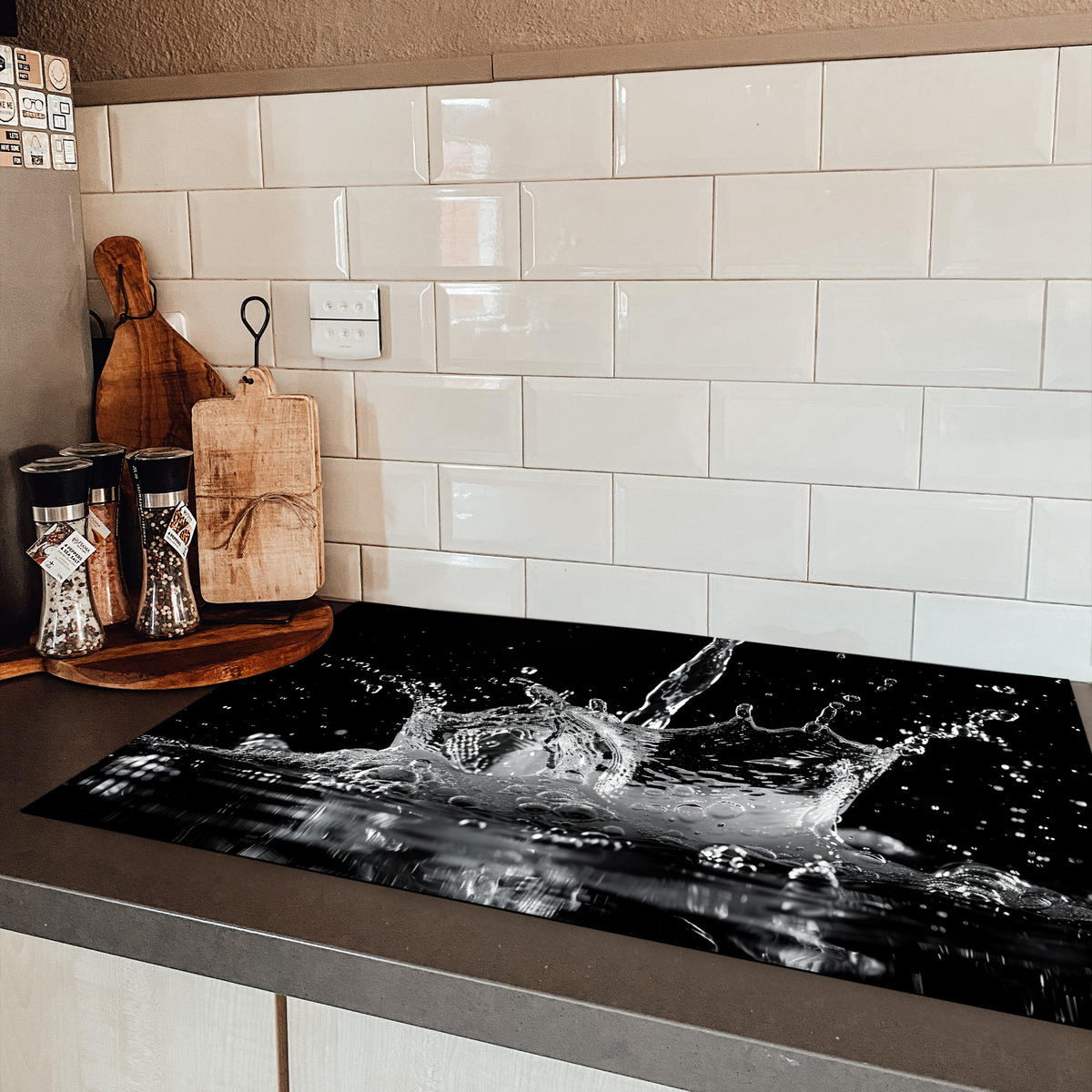 HERDABDECKPLATTE Wasser - Spritzwasser - Schwarz Induktionsmatte 83x51 cm - Schwarz, Kunststoff (83/51.5/0.2cm) - MuchoWow