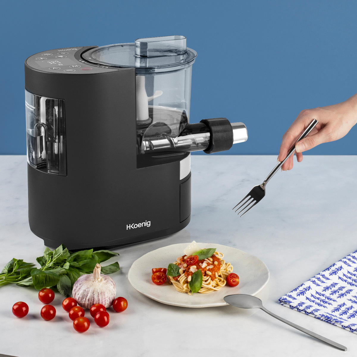 NUDELMASCHINE Homy90 Schwarz, 600 g, 375 ml Wasser, 6 automatische Programme, Glutenfrei, integrierte Waage, 220 W - Schwarz, Metall (39/33.3/19.6cm) - HKoenig