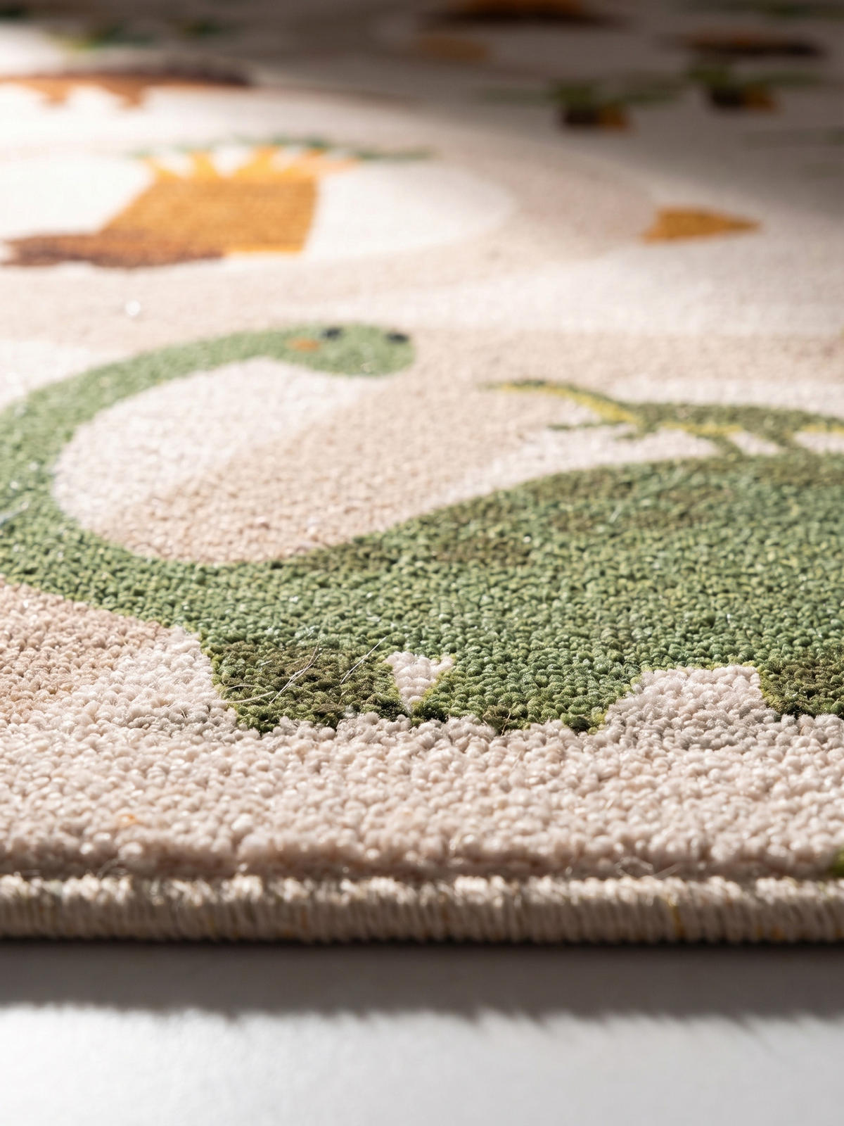 KINDERTEPPICH Kurzflor Dinosaurier-Landschaft Waschbar OEKO-TEX Spielteppich Jungen Mädchen Beige 120x170 – TINO - Beige, Textil (120/170cm) - KADIMA DESIGN