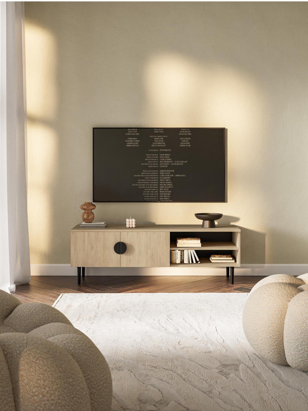 TV-SCHRANK Polly 137x45x40 cm - Lowboard mit Stauraum - Tv Ständer aus Laminierter Spanplatte - Eiche hell Farbe - Eichefarben, Holzwerkstoff (135/47/31.6cm) - Chilly