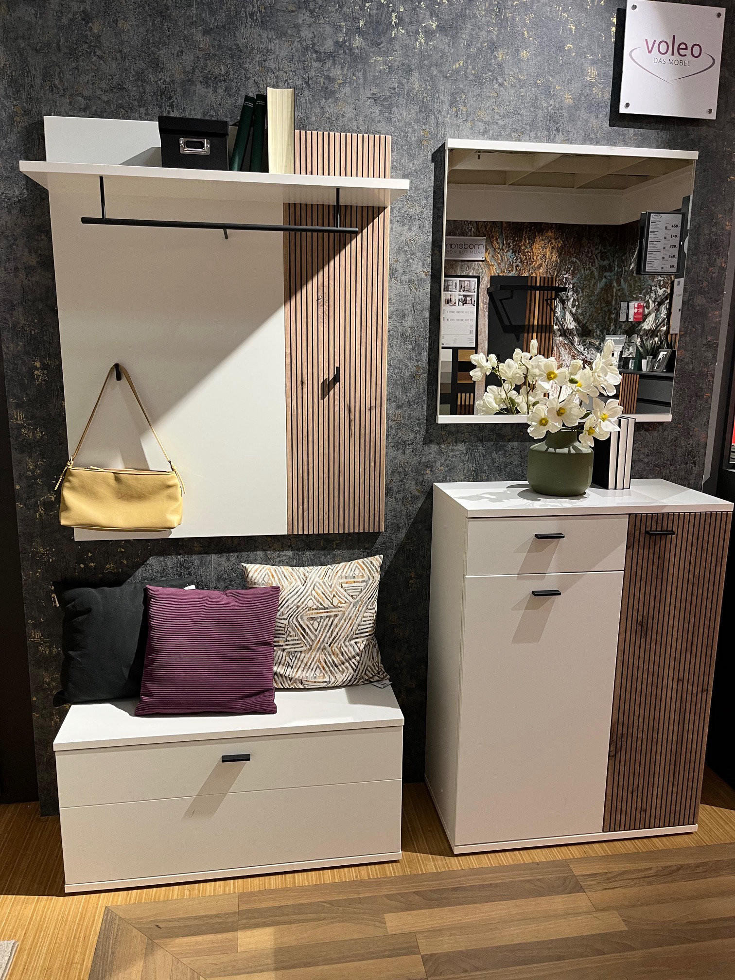 4-TEILIGES GARDEROBENSET "Menaro" - Voleo