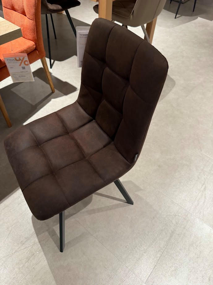 SZÉK RUBI-BUDAÖRS OUTLET - Carryhome