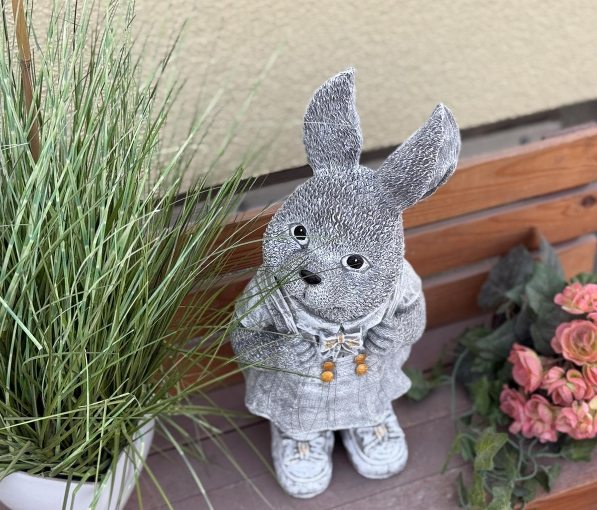 STEINFIGUR Hase Hasenmädchen Rosi frostfest Steinguss - Grau, Stein (19/46/20cm) - stoneandstyle
