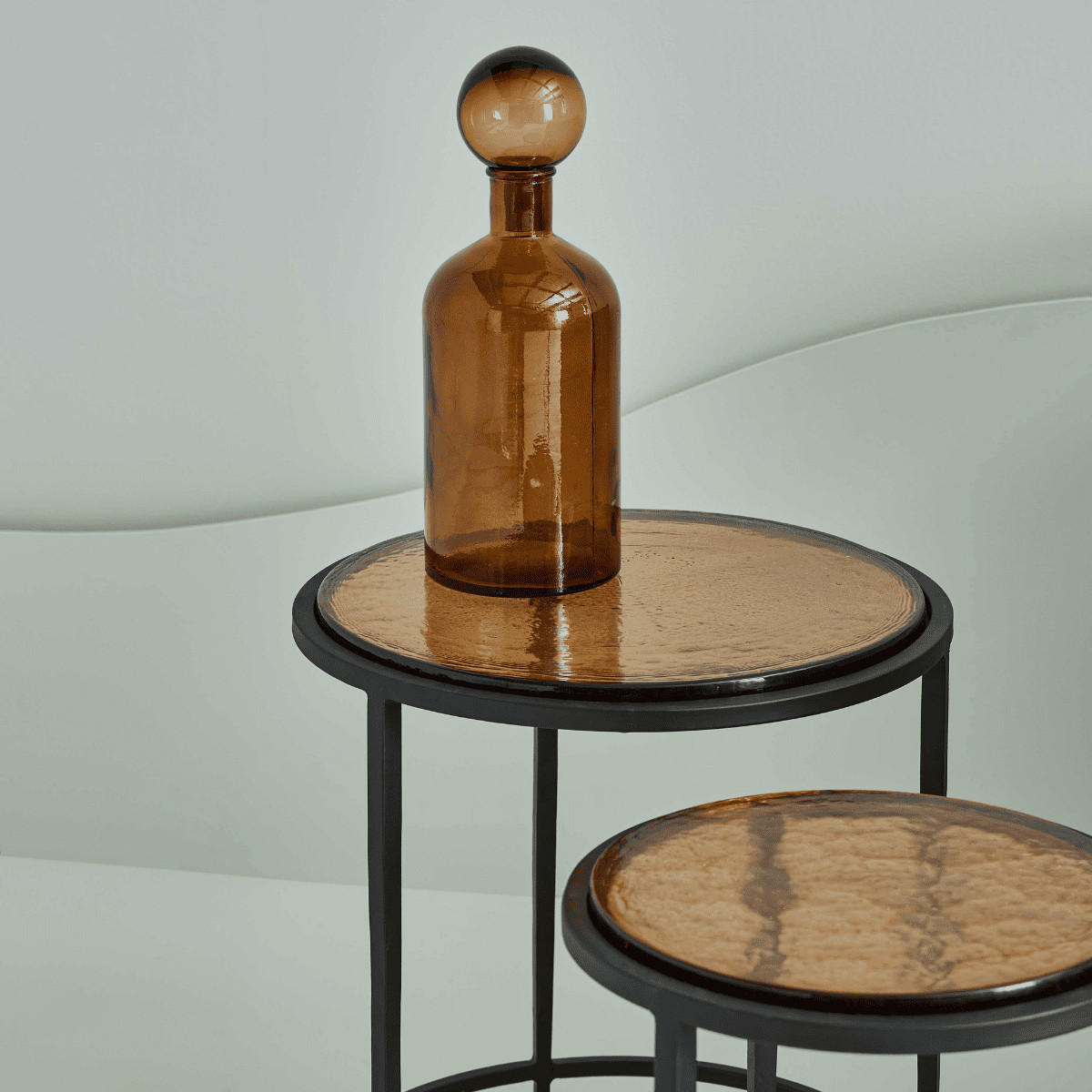 BEISTELLTISCHE für Sofa aus Rauchglas und schwarzem Metall D44 cm - IGLOO - Schwarz, Metall (51/51/53cm) - Signature