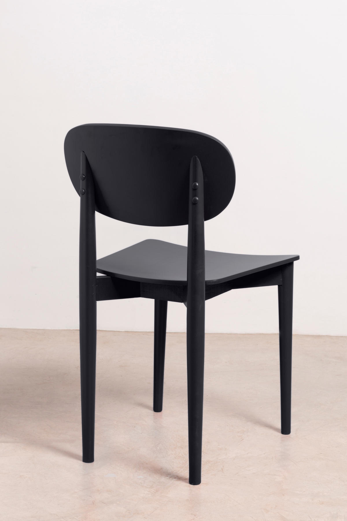 STUHL aus massivem Buchenholz in Schwarz SANDRO - Schwarz, Holz (43/80/50cm) - RNT By Really Nice Things