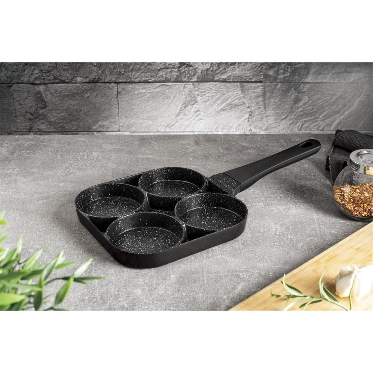 PFANNKUCHENPFANNE Schwarz 20/20/2.5 cm BH1447 - Schwarz, Metall (20cm) - Berlinger Haus