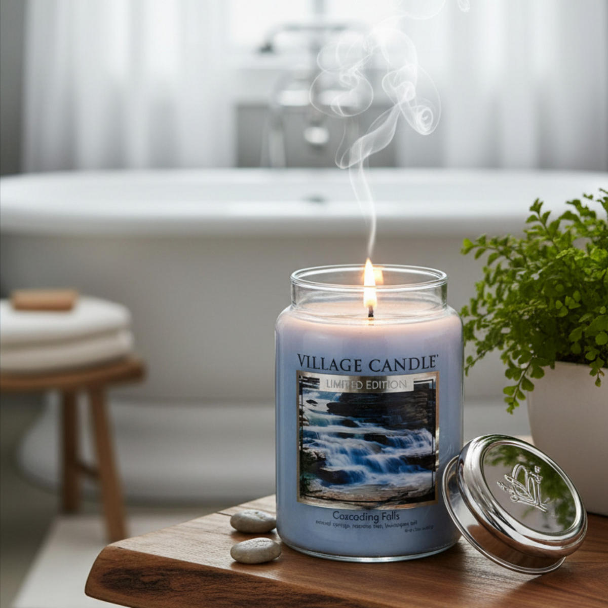 DUFTKERZE Cascading Falls Blau 602 g Glas - Blau, Glas (10/15cm) - Village Candle