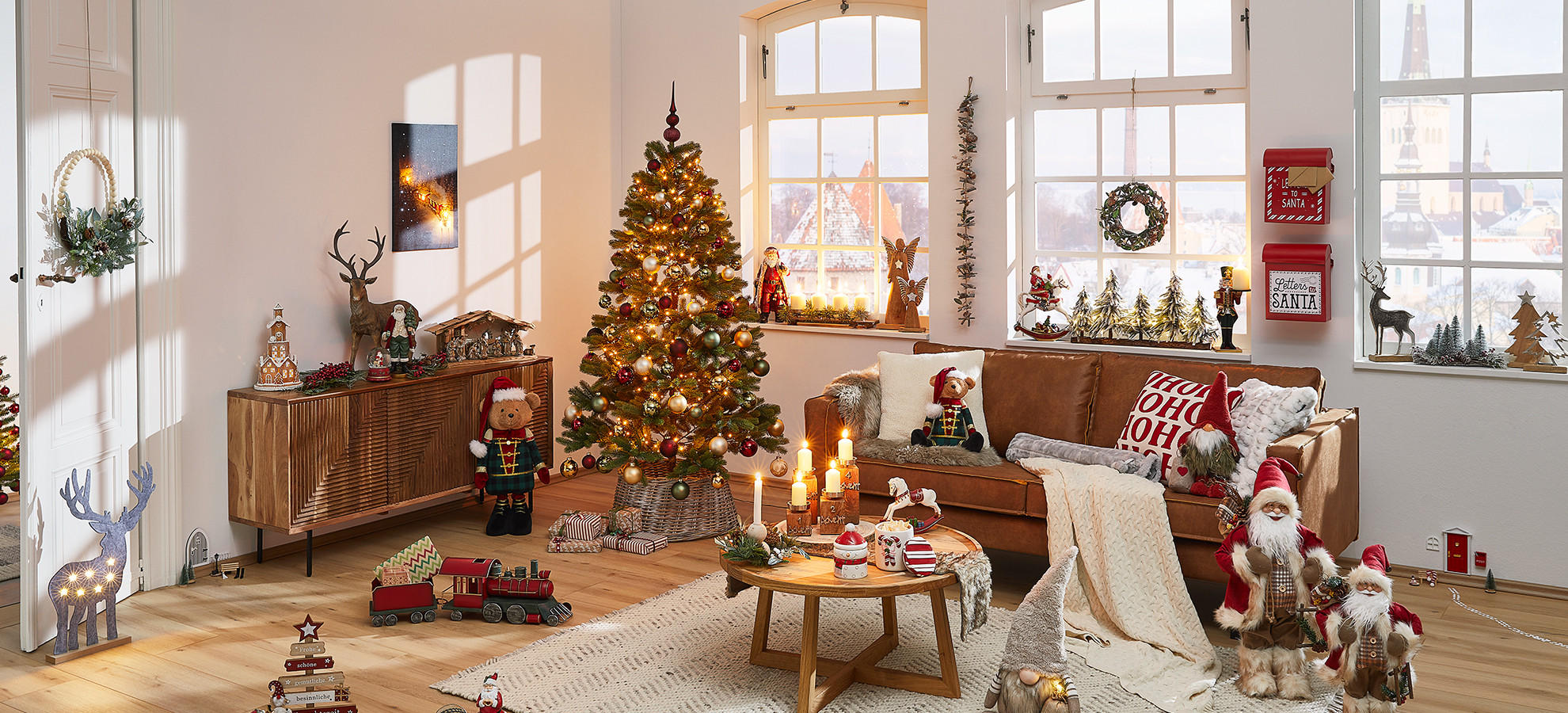 Weihnachtlich dekoriertes Wohnzimmer nostalgisch