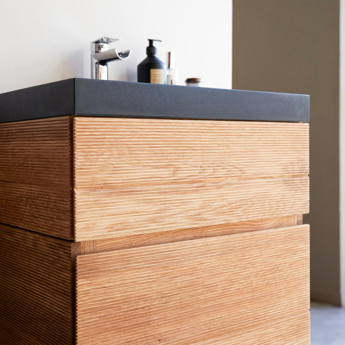 BADEZIMMERMÖBEL Karl Natur aus Eiche - Naturfarben, Holz (60/94/46cm) - Tikamoon