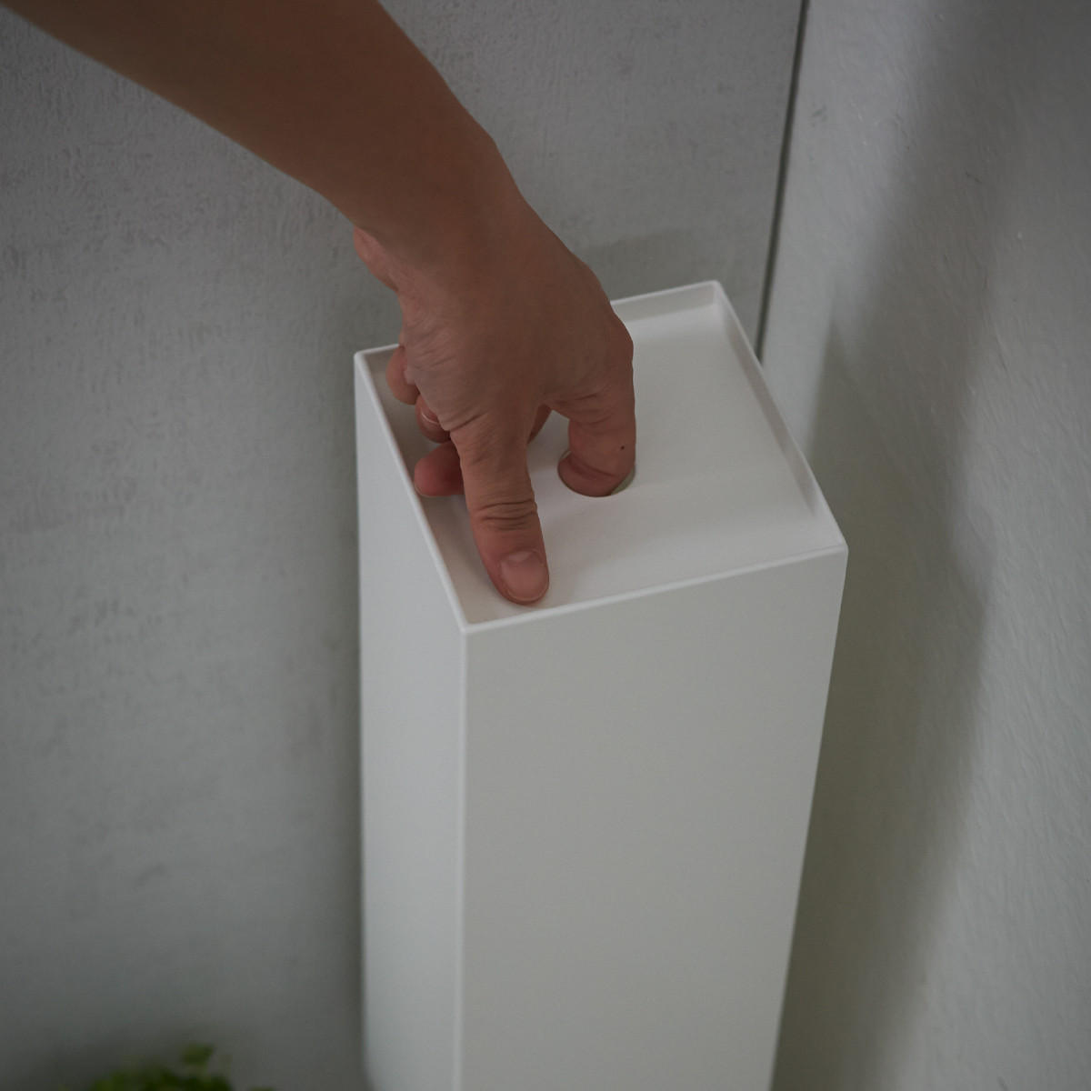 TOILETTENPAPIERHALTER aus Metall - H38,5 cm - Weiß, Metall (11.5/38.5/11.5cm) - Yamazaki