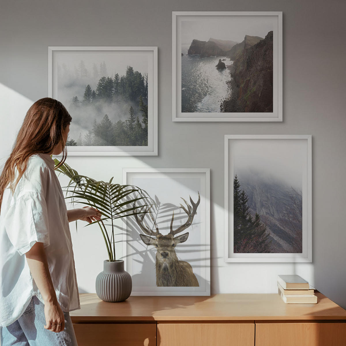 BILDER SET 4er Set - 50x50 cm & 40x60 cm Weißer Rahmen - Berglandschaft Nebel Hirsch - Weiß, Kunststoff (50/50cm) - TULUP