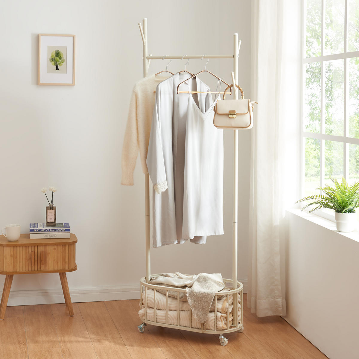 ROLLGARDEROBE Risør - Weiß, Metall (60/175/32cm) - [en.casa]