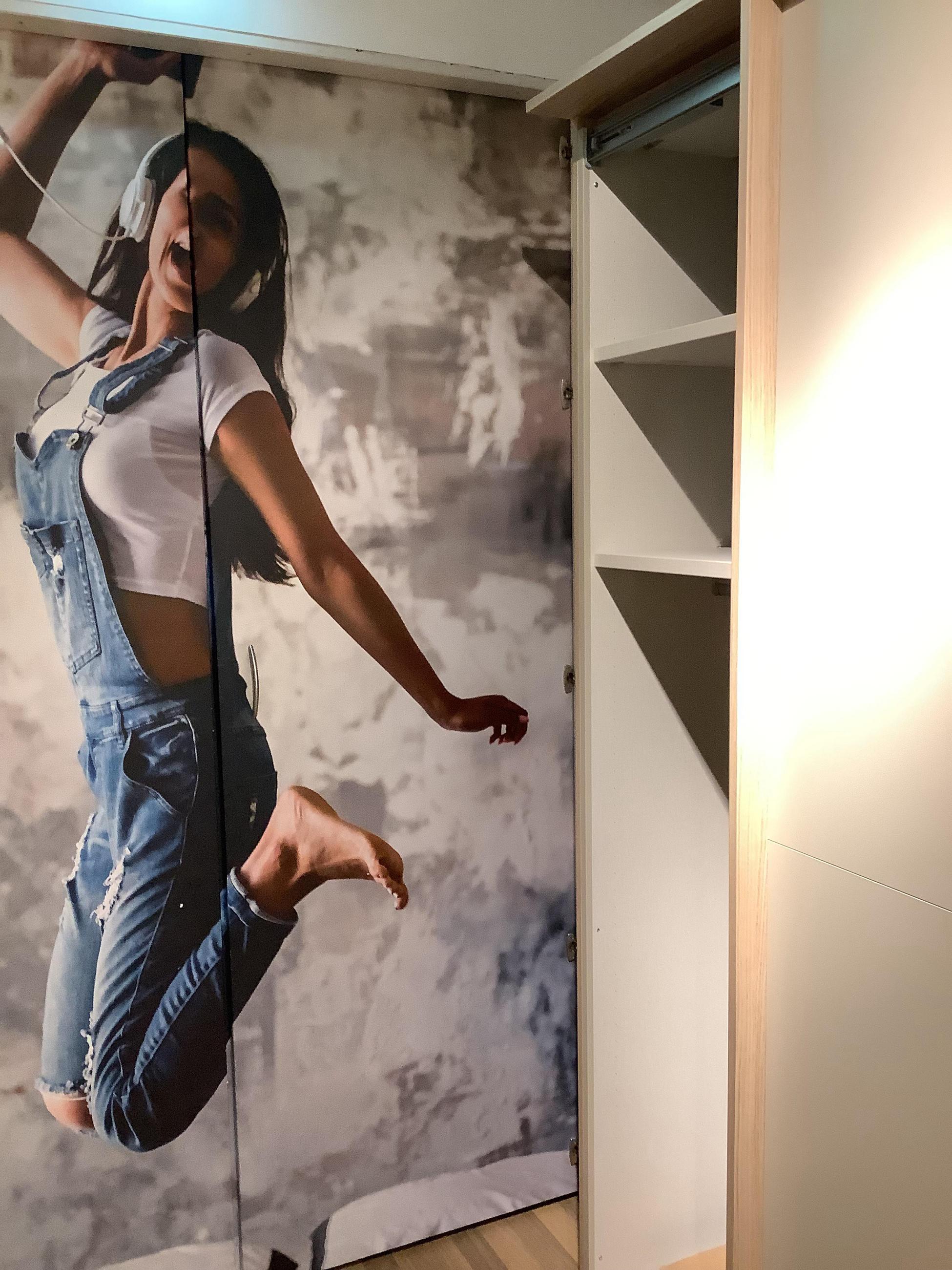 SCHWEBETÜRENSCHRANK FINNIAN - home24