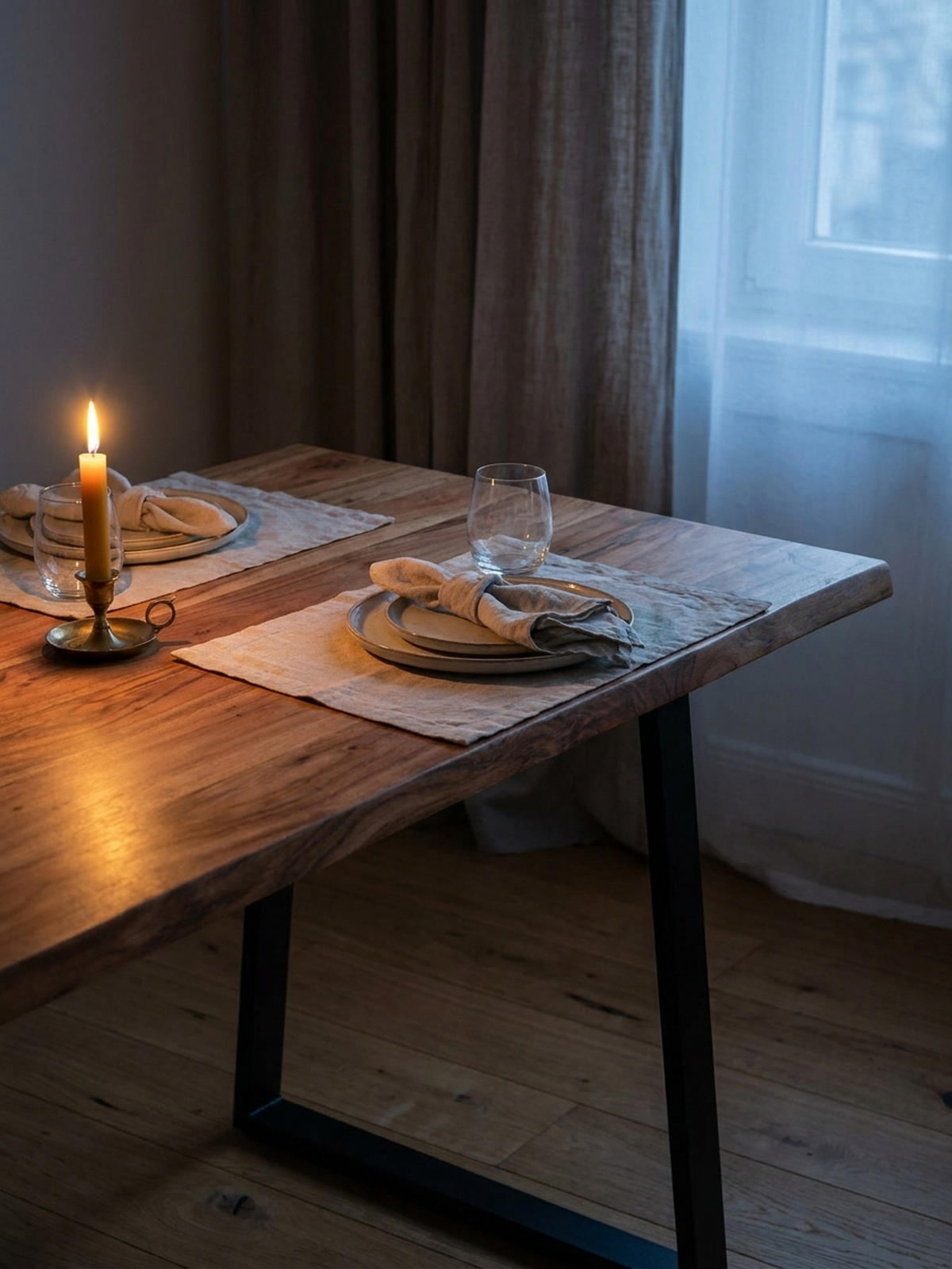 ESSTISCH Massivholz Baumkante Schwarz Metall Handgefertigt TARN, Goldbraun-Schwarz 140x80x76 cm - Schwarz/Braun, Holz (80/140/76cm) - KADIMA DESIGN