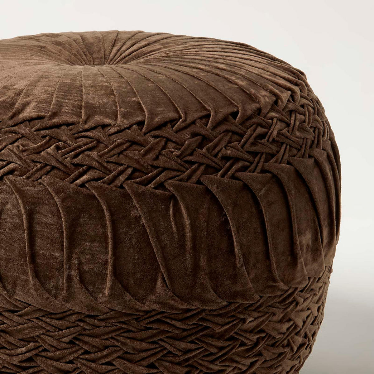 SAMT-POUF Sofia braun, plissiert in Flechtoptik, 50/50/35 cm - Braun, Textil (50/35/50cm) - Homescapes