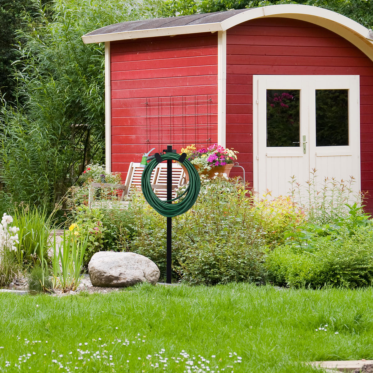 SCHLAUCHHALTER - Schwarz, Metall (25/107.5/18cm) - Relaxdays