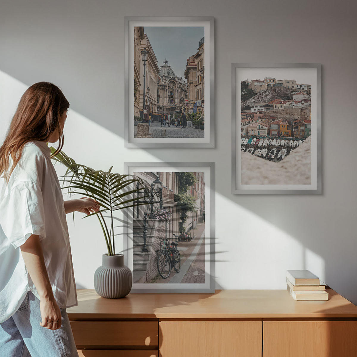 BILDER SET 3er Set - 40x60 cm Silberner Rahmen - Die charmanten Straßen des Hafens der Stadt - Silberfarben, Kunststoff (40/60cm) - TULUP