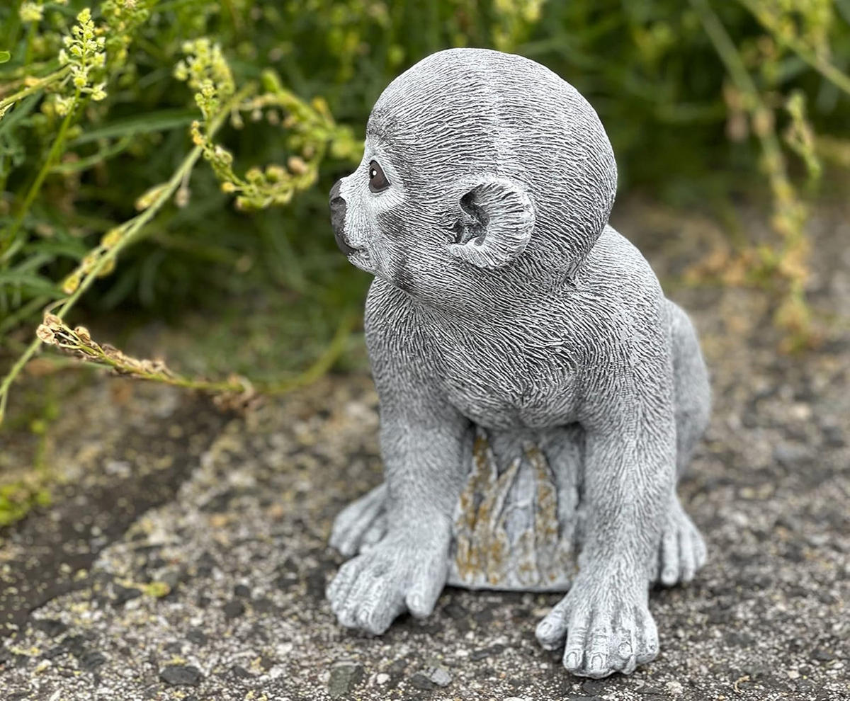STEINFIGUR Totenkopfäffchen Affe frostfest Steinguss - Grau, Stein (16/16/12cm) - stoneandstyle