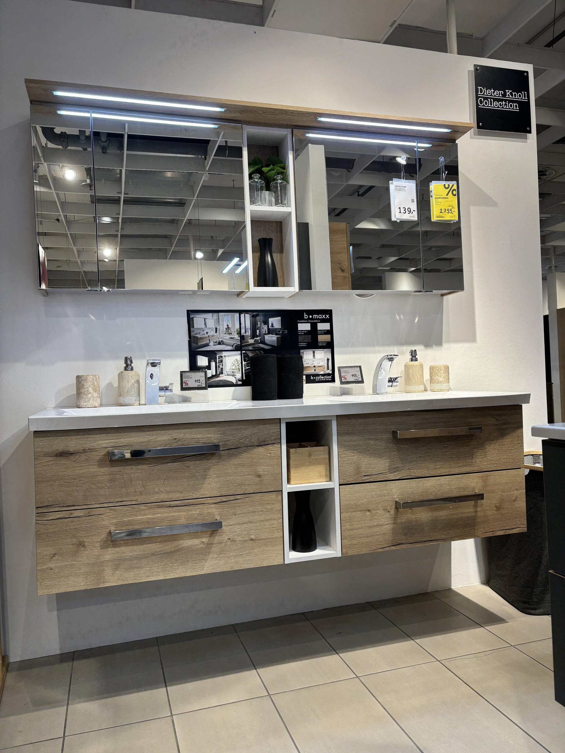 BADEZIMMER B-MAXX - Novel