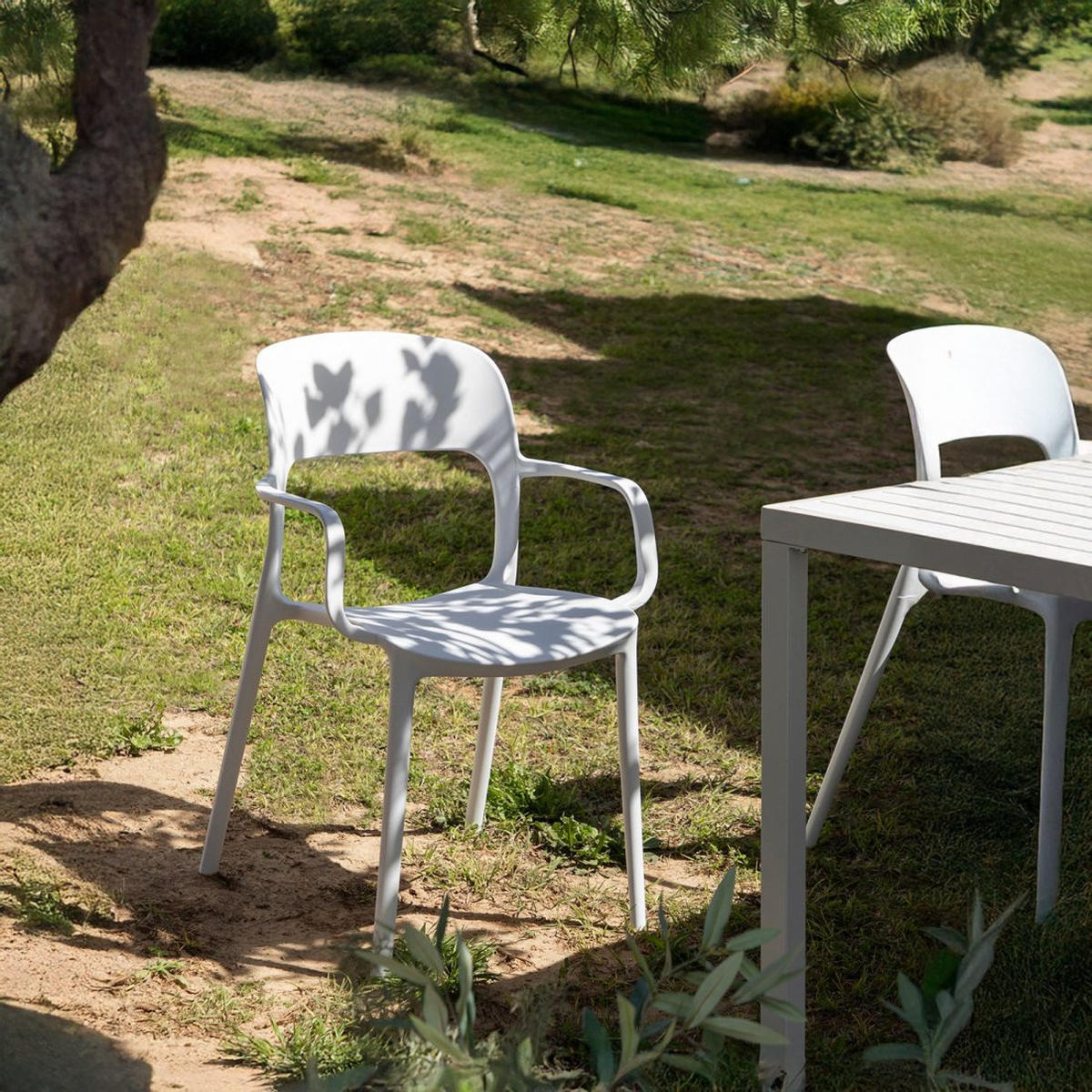 STUHL FÜR DRAUSSEN Klint Weiß 53 cm x 83 cm - Weiß, Kunststoff (53/83/56cm) - Klast Home