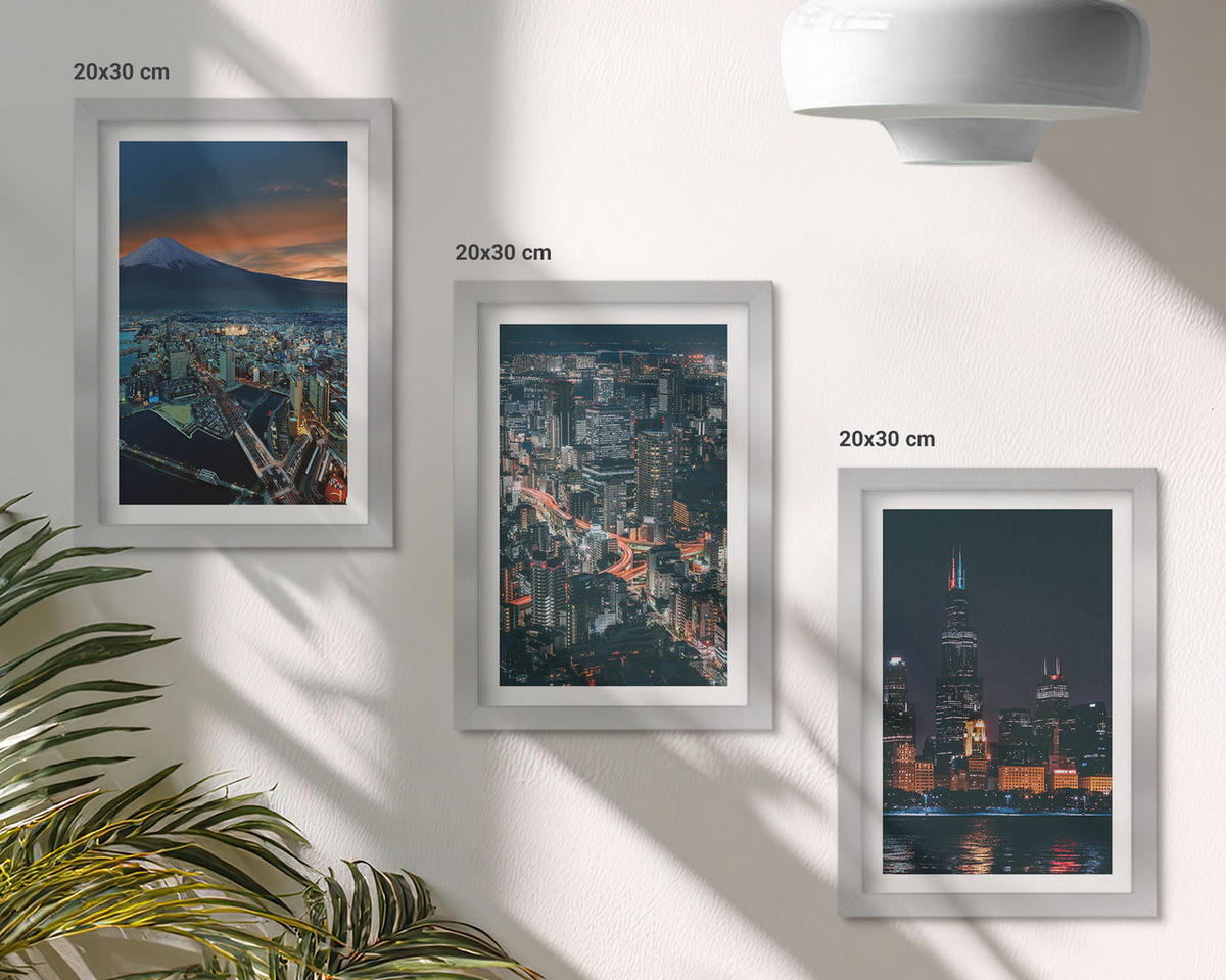 BILDER SET 3er Set - 20x30 cm Silberner Rahmen - Bergpanorama der Stadt bei Nacht - Silberfarben, Kunststoff (20/30cm) - TULUP