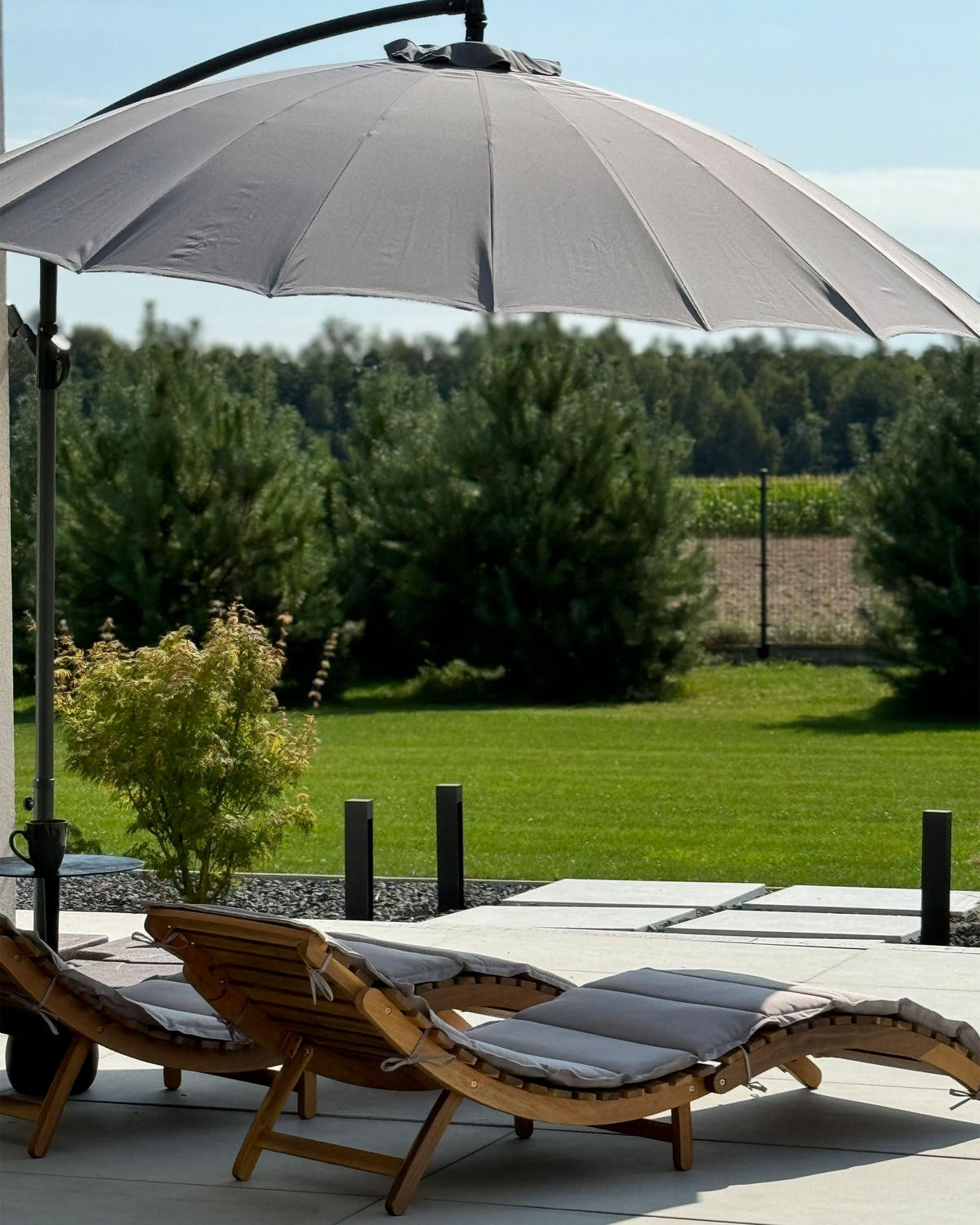 UMBRELĂ DE SOARE SUSPENDATĂ gri închisă 268 cm Calabria - gri închis, material textil (268/268cm) - Beliani