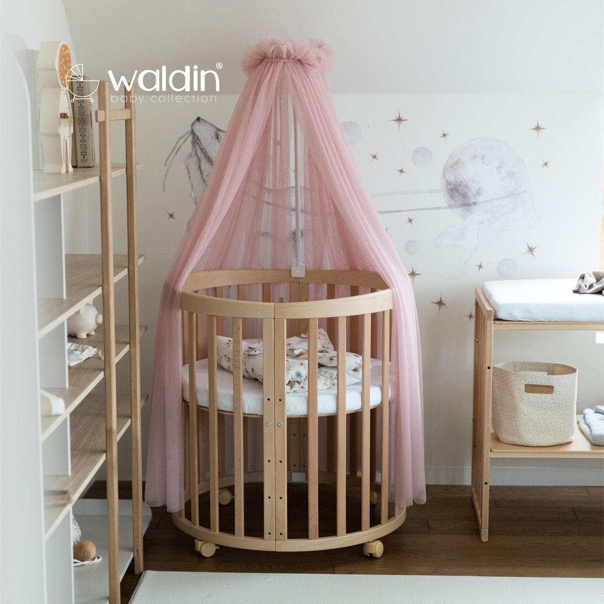 BABYBETT NATUR OVAL 7in1 mit Matratze und Himmelset - Naturfarben/Rosa, Holz/Textil