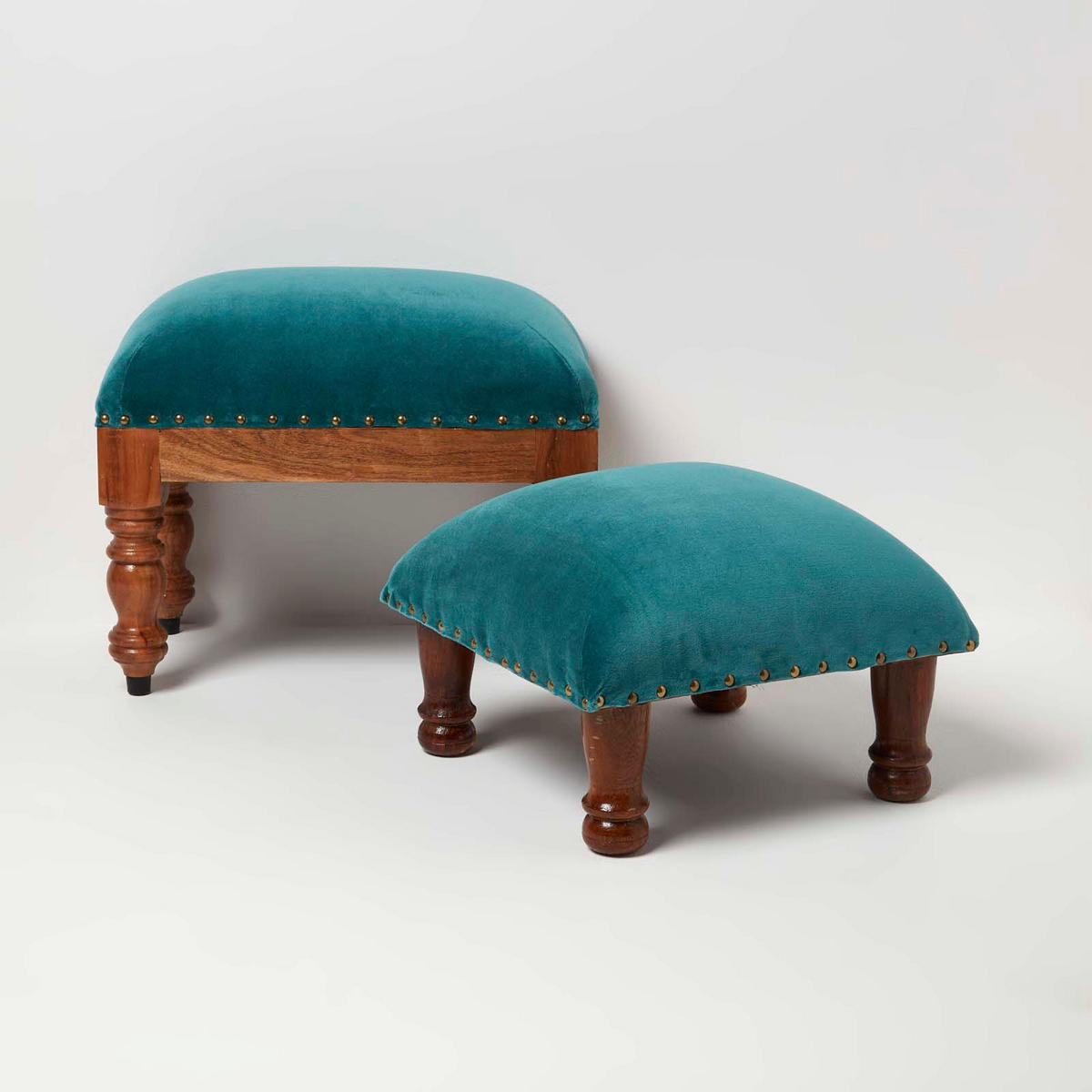 SAMT-HOCKER Mable, petrolgrün mit Holzbeinen, 50/30/40 cm - Grün, Textil (30/40/50cm) - Homescapes