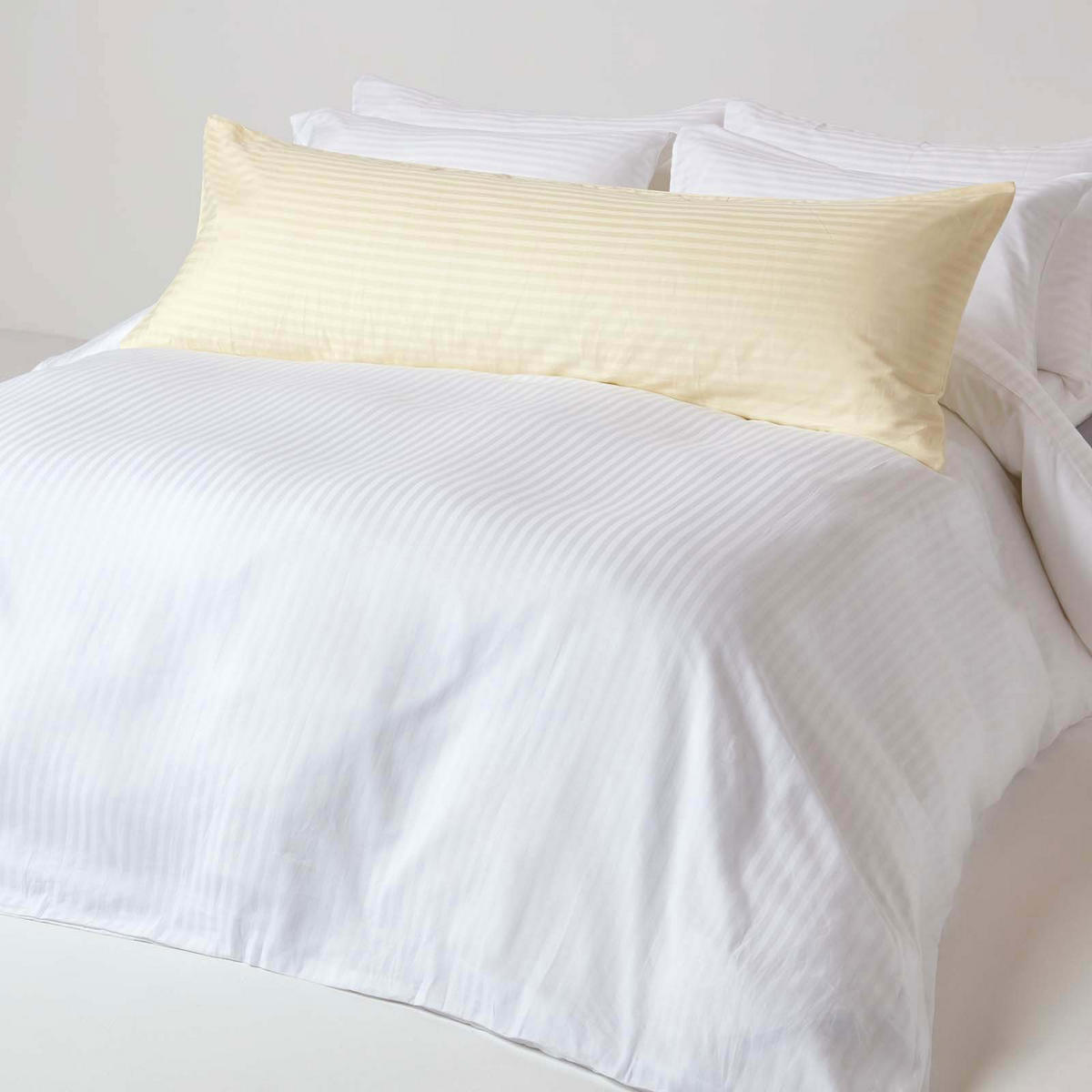 SEITENSCHLÄFERKISSENBEZUG Damast-Streifen, 48/136 cm - Creme, Textil (50/140cm) - Homescapes