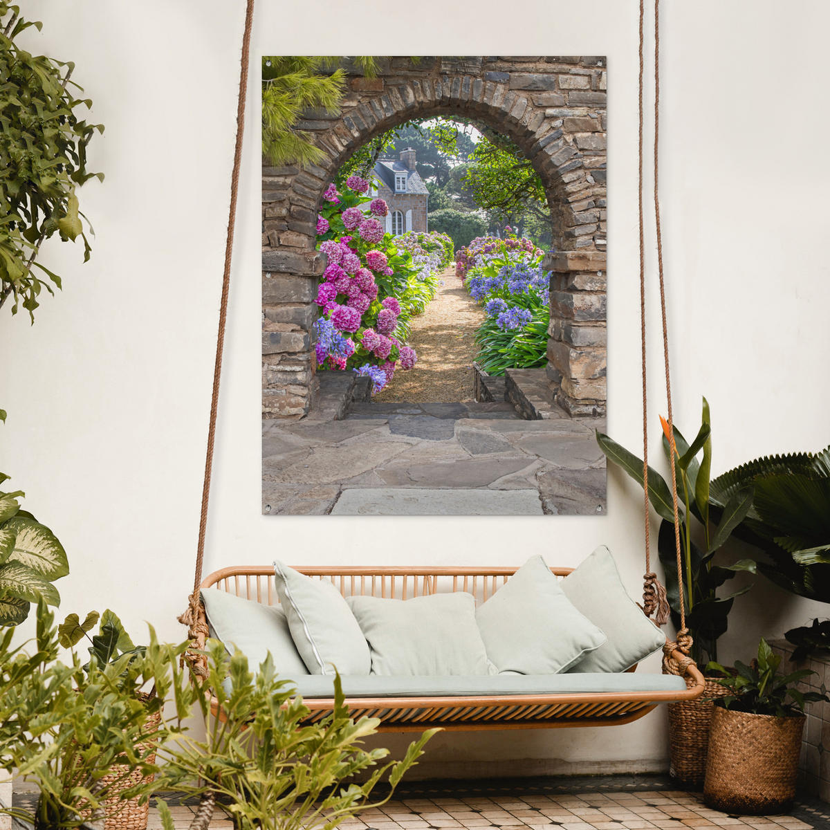 ZAHRADNÍ PLAKÁT Květiny - pohled - hortenzie - léto 120x160 cm - hnědá, plast (120/160/0.2cm) - OnlyWow