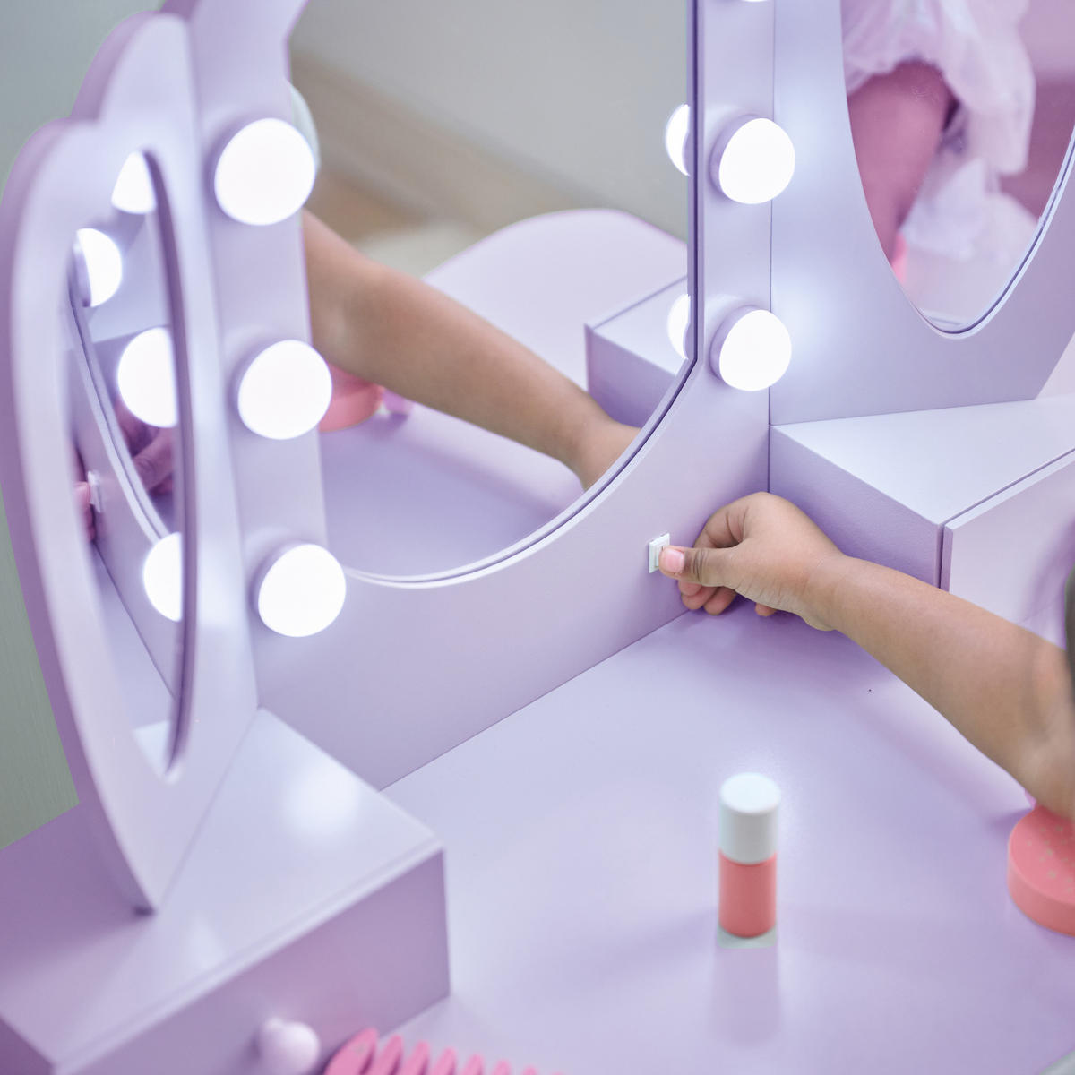 KIND-SCHMINKTISCH herzförmig mit LED, Violett, 100cm - Lila, Holzwerkstoff (33/100/65cm) - Teamson Kids
