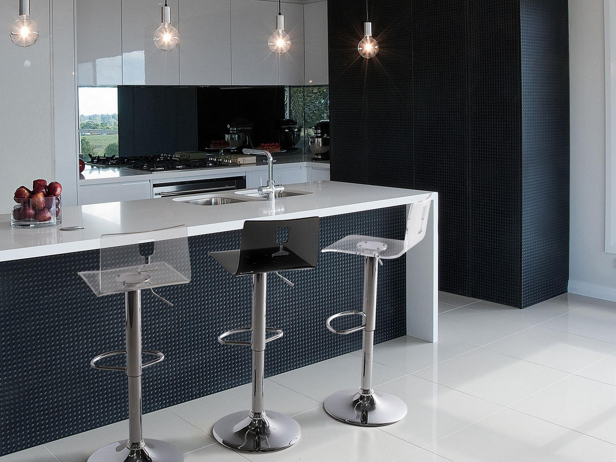BARHOCKER 2er-Set Kunststoff Weiß Busan - Transparent, Kunststoff/Metall (38/102/38cm) - Beliani