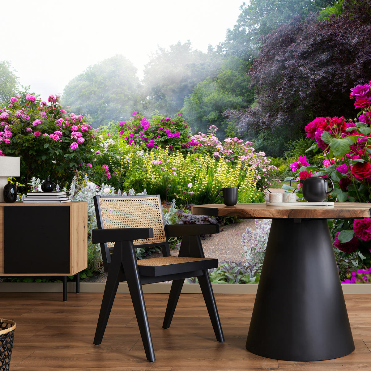 FOTOTAPETE für Schlafzimmer Bunte Blumen Waldweg Rosen Bäume 450x315 - Gelb/Violett, Papier (450/315cm) - Muralo