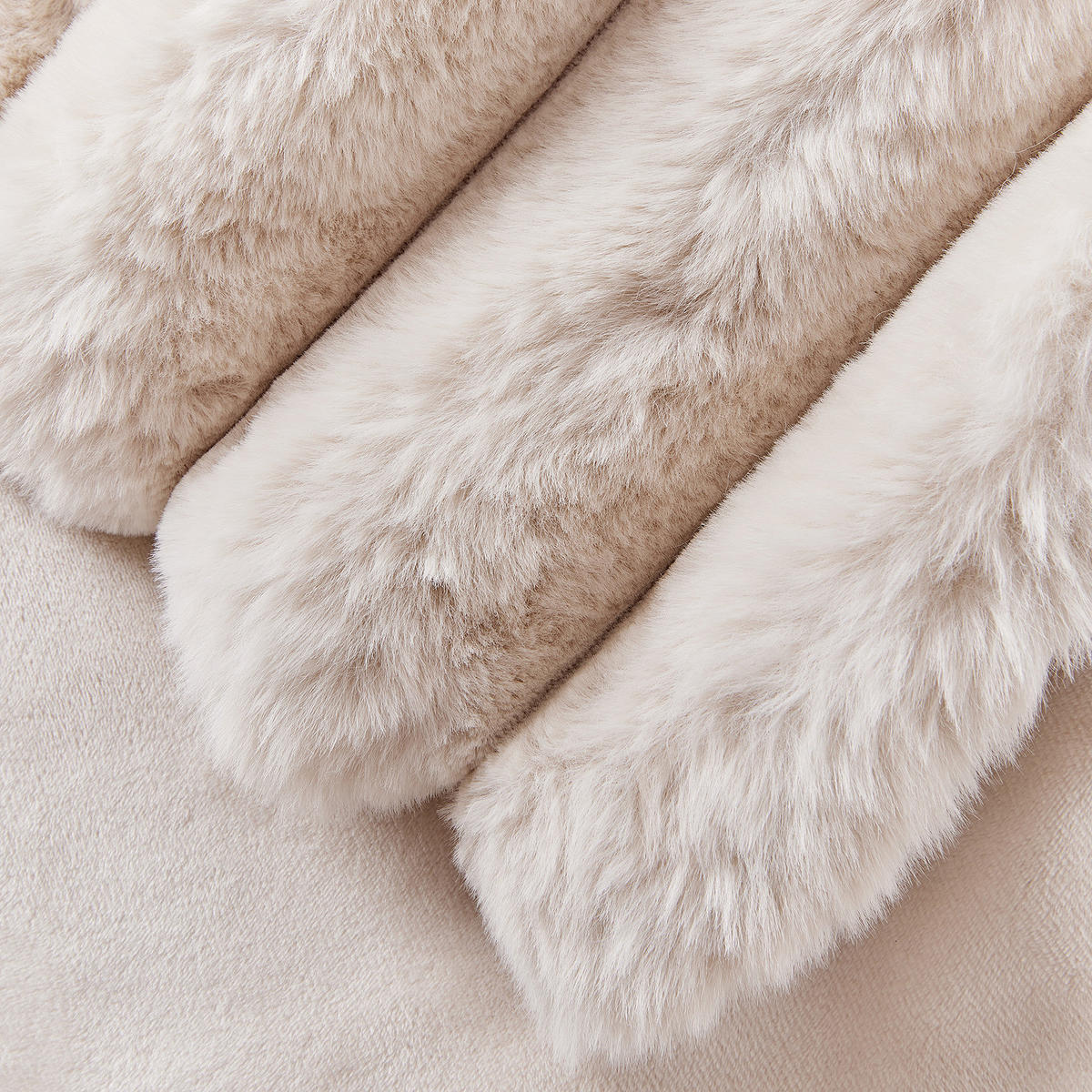 DECKE Royal Puffer - Beige, Kunststoff (150/200cm) - Butlers