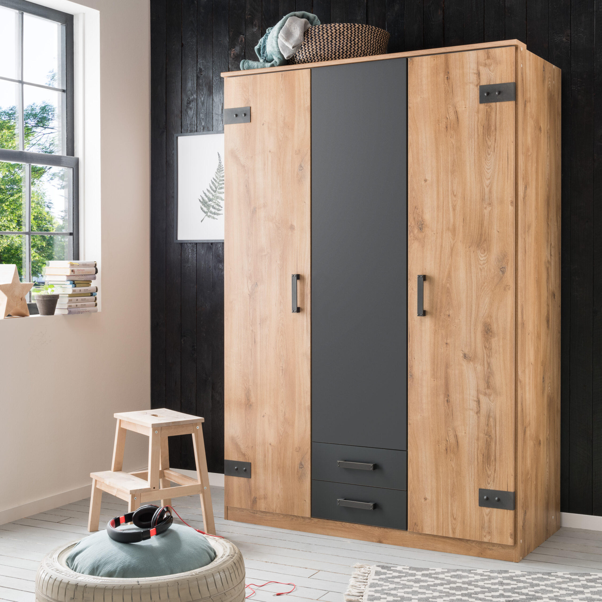 Thumbnail - Kleiderschrank, Braun, Grau, Holzwerkstoff, 4 Fächer, 2 Schubladen, 135x199x58 cm, Schlafzimmer, Kleiderschränke, Drehtü...