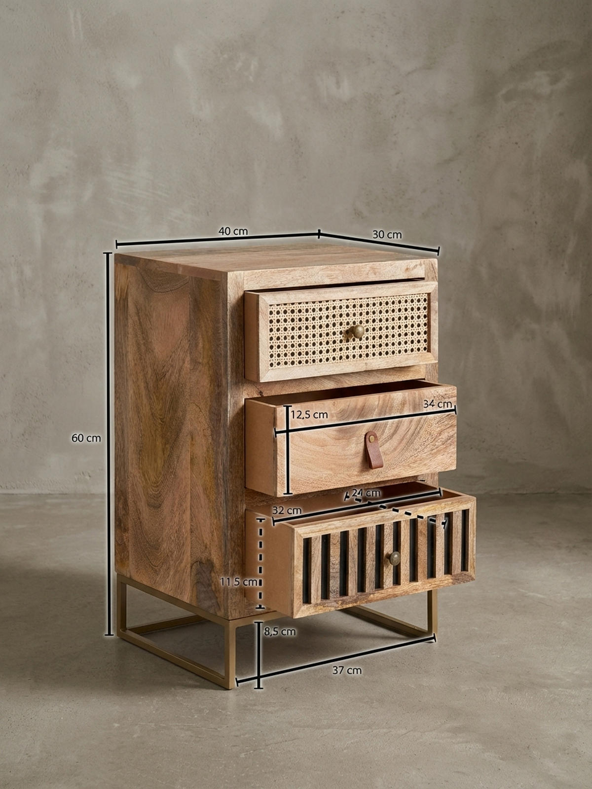 NACHTTISCH – Mango Massivholz/Rattan, 3 Schubladen, für Boxspringbett - Goldfarben/Braun, Holz/Metall (40/60/30cm) - KADIMA DESIGN