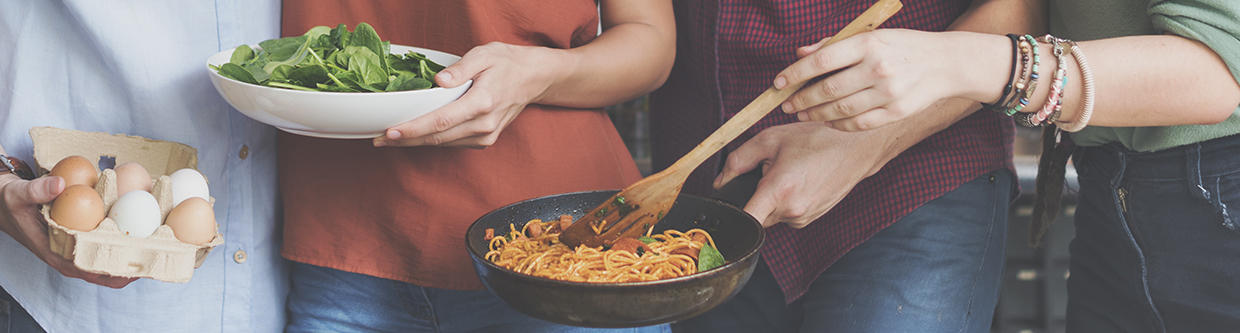 Leckeres Pastagericht mit Blattsalat