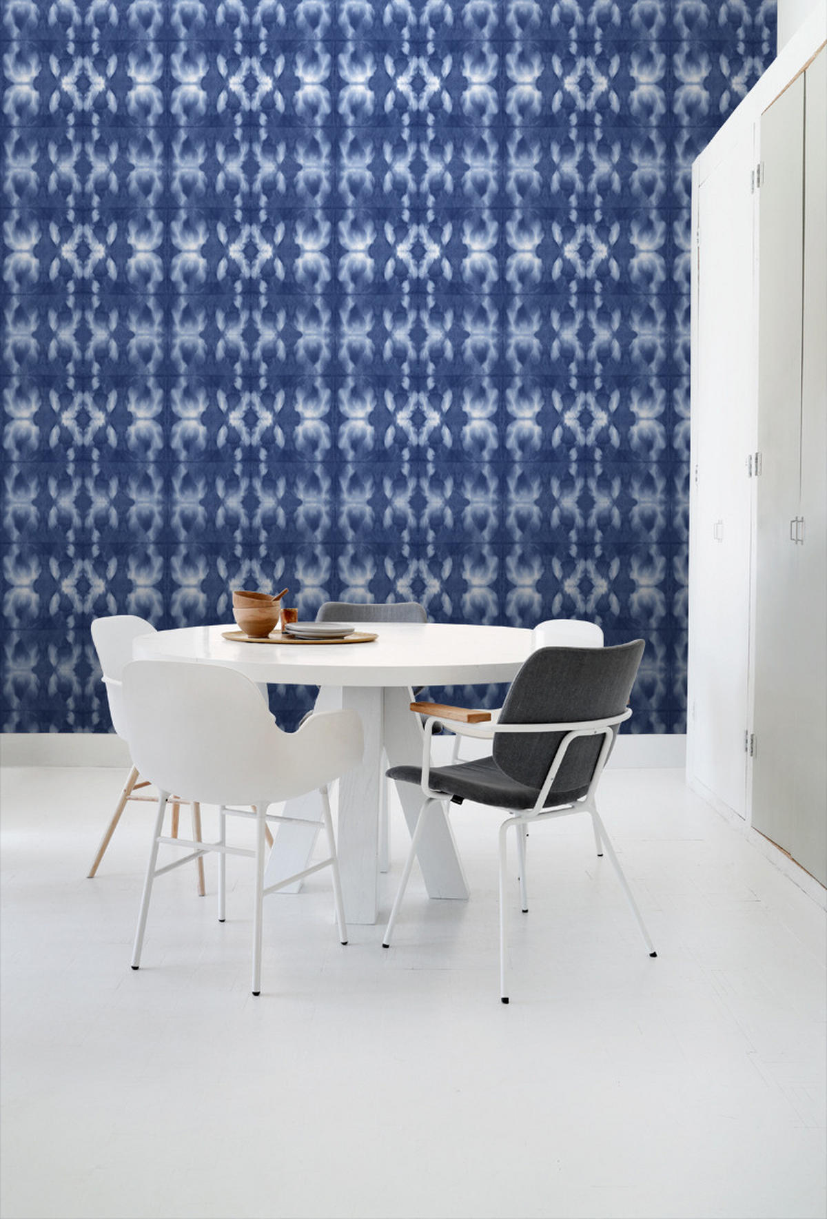 TAPETE Tie-Dye Shibori Muster 53 cm x 10.05 m - Blau, Papier (53/1000cm) - ESTAhome