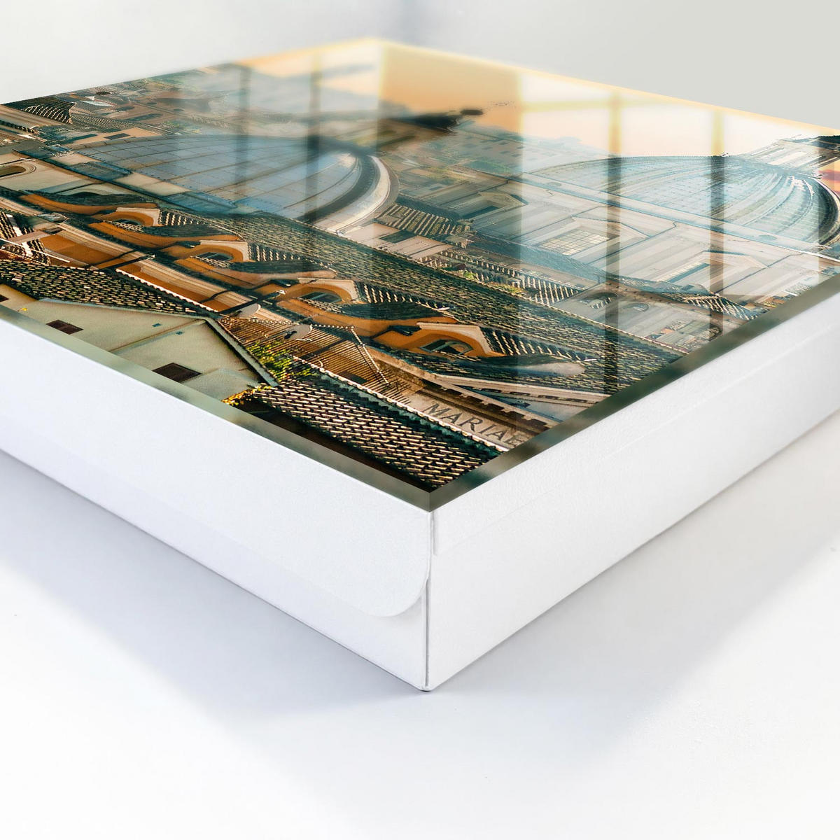 SCHLÜSSELBOX Weiß 30x30 cm – Türöffnung nach rechts - Stadtpanorama - Beige, Metall (30/30/5cm) - TULUP