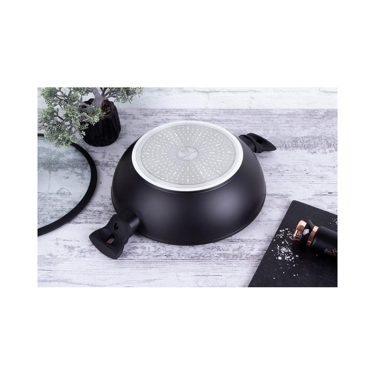 WOK Schwarz 30/30/8 cm 32867 - Schwarz, Metall (30cm) - Berlinger Haus