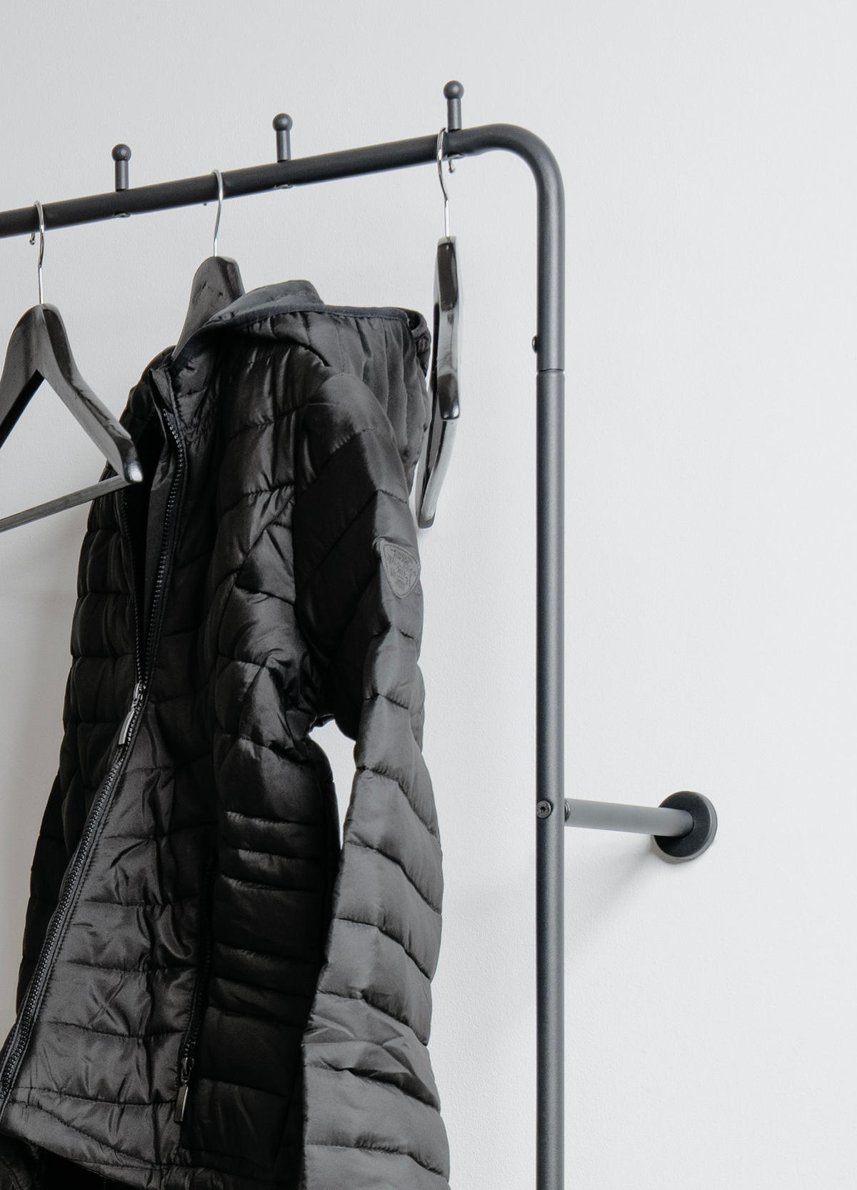 KOMPAKTGARDEROBE schwarz Metall 100 cm, Garderobe mit Spiegel - Schwarz, Holzwerkstoff/Metall (100/185/37cm) - Furn.Design