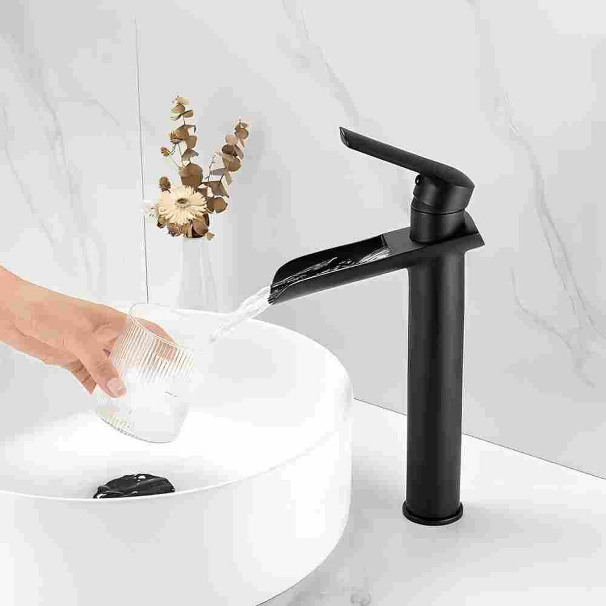 WASCHBECKENARMATUR mit Wasserfallauslauf, hohe Einhebelmischer, Messing schwarz matt - Schwarz, Metall (5/30/14cm) - TVTIUO