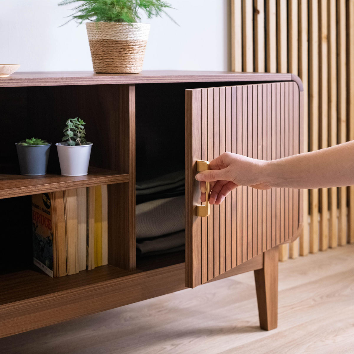 TV-STÄNDER MILO Nussbaumholzfarbe im Retro-Stil - Goldfarben/Braun, Holz/Metall (40/60/145cm) - Sicaan