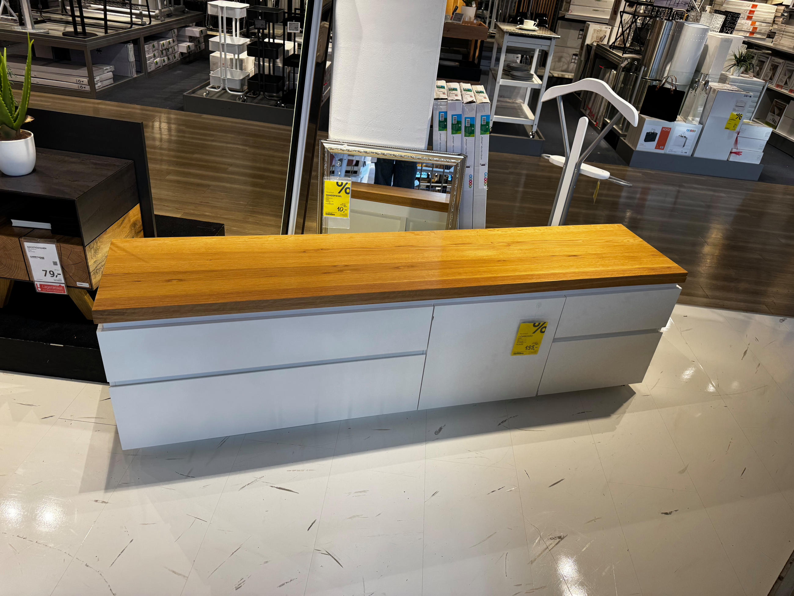 Lowboard Dalton - Novel