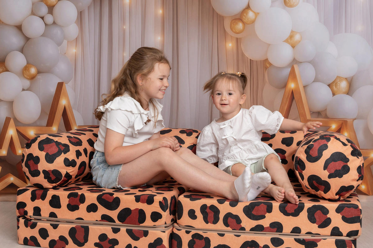 MODULARES Kindersofa Leopard – weiches Spielsofa zum Spielen und Entspannen - Schwarz, Textil (142/25/71cm) - Bees & Blooms