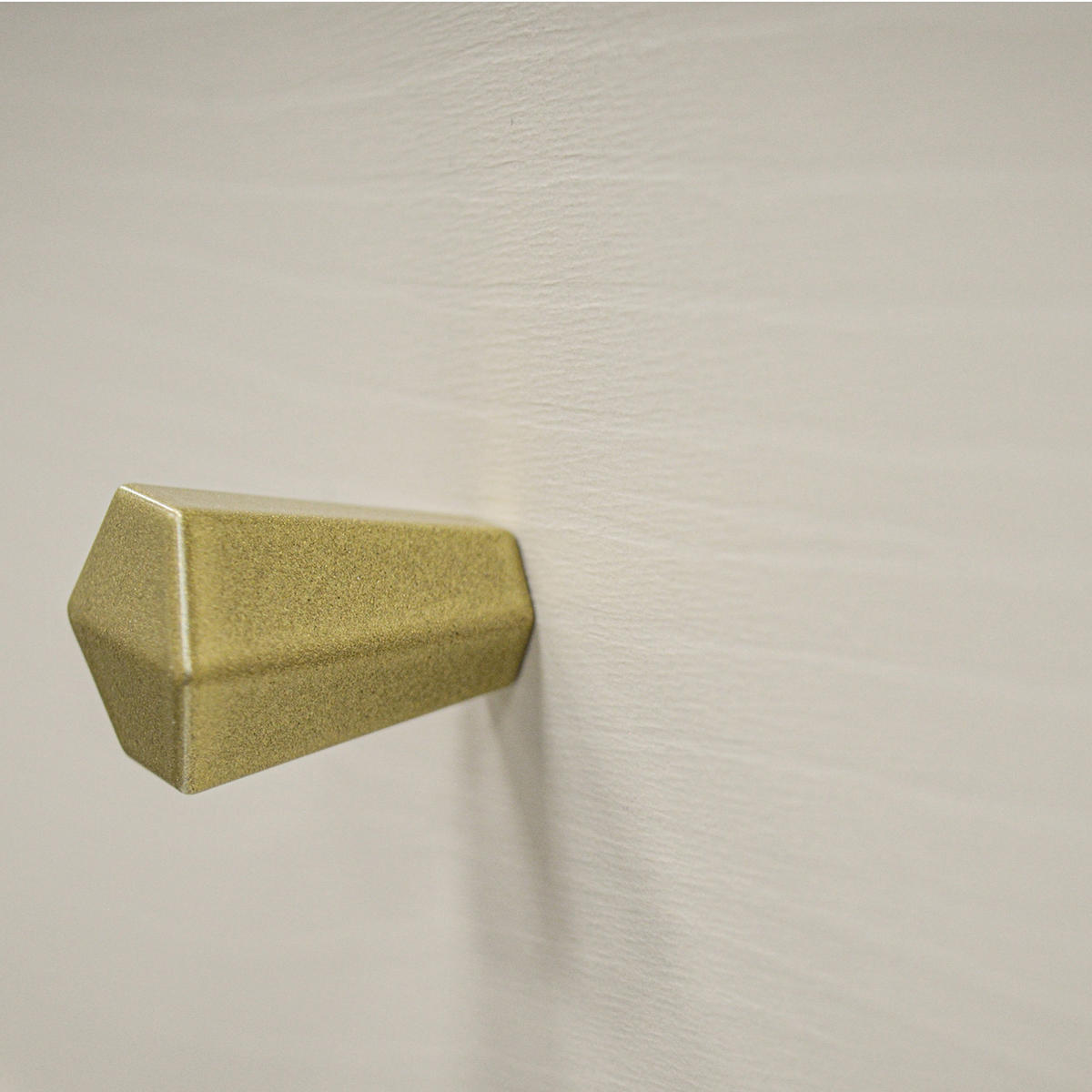 KOMMODE FLOREN, Creme/Gold - Creme, Holzwerkstoff/Metall (83.6/86.4/40.8cm) - KONSIMO®